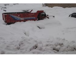 Hakkari'de 100 Köy Yolu Ulaşıma Kapalı