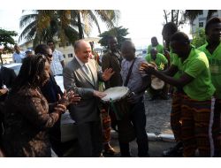 Topbaş’a Liberya’da Davullu Karşılama