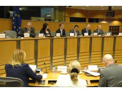 "Gençlere Yatırım, Dünya Barışına Katkıdır"