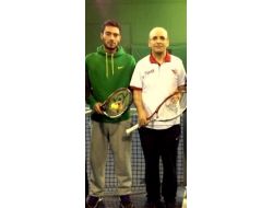 Şimşek, Twitter’da Söz Verdi Sabah Namazında Tenis Oynadı!