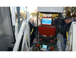 Uşak Belediyesi'nden Engelli Vatandaşlara Araba Desteği