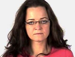 Nsu Üyesi Zschäpe Cinayet Zanlısı Olarak Yargılanacak