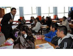 Vali Toprak, Sbs’ye Hazırlanan Öğrencilere Moral Verdi