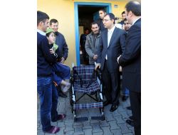 Polisin Topladığı Mavi Kapaklar Diyarbakırlı Çocuğun Yüzünü Güldürdü