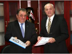 'Muratlı'ya Yapılacak Sınır Kapısı Sarp'ı Rahatlatacak'