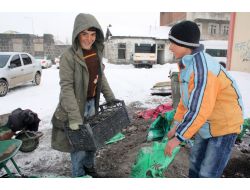Kömür Karasından Aile Bütçesine Fayda Sağlıyorlar