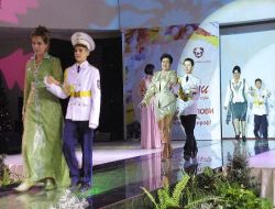 Özbekistan 2009 Yılının Kadınını Seçti