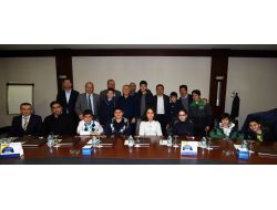 Fenerbahçe'de Başkan Yıldırım, Anafen’in Başarılı Öğrencilerini Kabul Etti