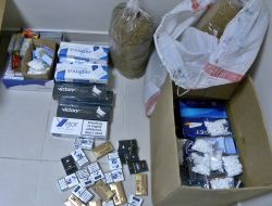 Sapanca'da Kaçak Sigara Ve Tütün Ele Geçirildi