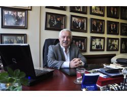 Şahin Özer: Sanatçılarıma Şöhret Psikolojisi Dersi Verdiriyorum