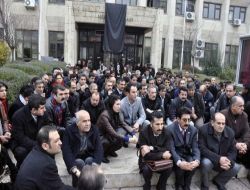 Batman'da Belediye Çalışanları 11 İldeki Operasyonları Protesto Etti