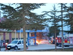 Lpg İstasyonundaki Patlamada 2 Kişi Yaralandı