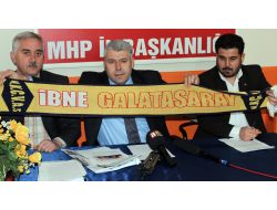 Uşak'ta Dağıtılan Küfürlü Atkıya Tepki