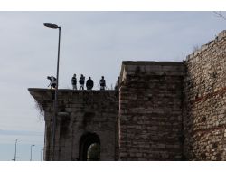 Tarihi surlarda bir ceset daha..