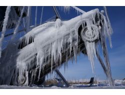 Erzurum'da Otomobil Ve Ağaçlar Buz Tuttu
