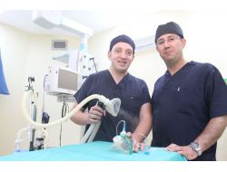 Anestezi Teknikeri, Hastalar İçin Çok Yönlü Maske İcat Etti