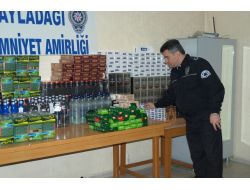 Suriye Plakalı Otobüste Kaçak Eşya