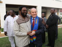 Gana Cumhurbaşkanı, Topbaş’a Kitap Hediye Etti