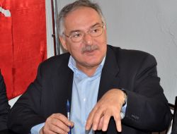 Chp'li Koç: "Böyle Parti Olmaz!"