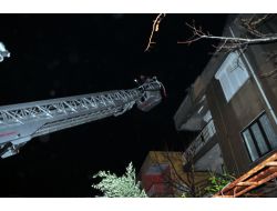 Manisa'da Yangın: 1 Kişi Yaralandı!