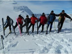 Nemrut, Kayak Severlerin Akınına Uğruyor