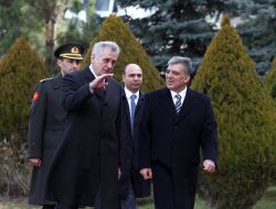 Gül: Ümit Ederim Ki Terör Örgütü Bu Mesajı Alır Ve Yapması Gerekeni Yapar