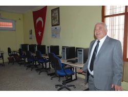 Belediye Binasında Öğrenciler İçin İnternet Evi Kuruldu