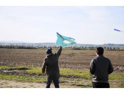 İdealist Öğretmen Öğrencilerini İnternet Kafeden Model Uçakla Uzaklaştırdı