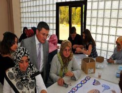 Ekmeklerini Camdan Çıkaracaklar..
