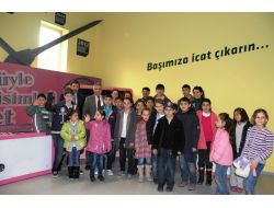 Emniyet, 35 Çocuğa Bursa Bilim Ve Teknoloji Merkezi´ni Gezdirdi