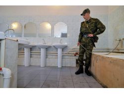 Rusya'da Askeri Kışlalar Duşakabinlerle Donatılacak