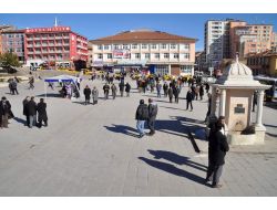 Yozgat’ta Güneşli Hava Vatandaşları Sokağa Döktü