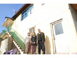 Devlet Yardımlarından Faydalanamayan Aile, Bağlanan Maaşın Kesilmesini İstiyor