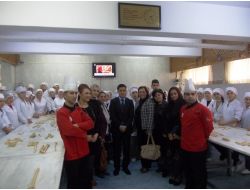 Pastacılar, İşsiz Hanımları Meslek Sahibi Yapıyor