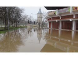 Tunca Nehri'nde Sular Yükselmeye Devam Ediyor