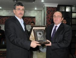 Vali Güvenç: Yetkiyi Büyükşehir Teşkilatına Devretmeden Çok Çalışmamız Lazım