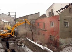 Tehlike Oluşturan Bina Yıkıldı