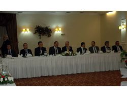 Tff Yönetimi Vali Daşöz'ün Yemeğinde Bir Araya Geldi