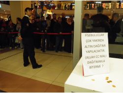 Bedava Altın Dağıtımına Güvenlikçiler 'Hayır' Dedi