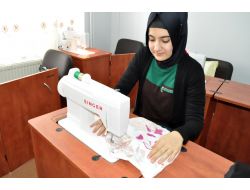 Kadınlar Hem Meslek Öğreniyor Hem Aile Bütçesine Katkı Sağlıyor
