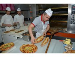 Gümüşhane’nin Gözde Hazır Yemeği Pide