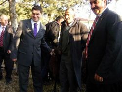 Küçükbaş Hayvanlardaki Verimliliği Artırmak İçin Çiftçiye Damızlık Koç Dağıtıldı