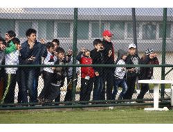 Beşiktaş'ın Antrenmanını Kırgız Öğrenciler İzledi