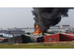 Boya Fabrikası Alev Topuna Döndü