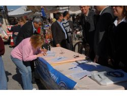 Kamuda Kılık Kıyafet Özgürlüğü İçin İmza Topladılar