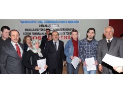 Meslek Edindirme Kursunu Tamamlayanlara Sertifikaları Verildi