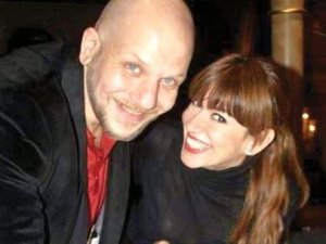 "Eski eşim beni dolandırdı"