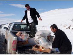 Yabani Hayvanlar İçin Kar-kış Demeden Çalışıyorlar