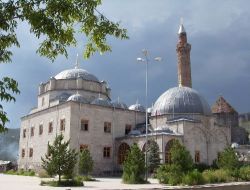 Şehit Ebul Hasan Harakani Külliyesi'nin Restorasyon Çalışmalarına Hız Verildi