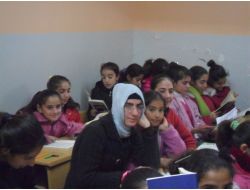 Gülbahar Eğitim Ve Yardımlaşma Derneği, 220 Öğrenciye Sahip Çıkıyor